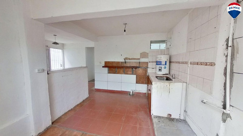 Venta Casa 4 Ambientes Con Parque Ezpeleta