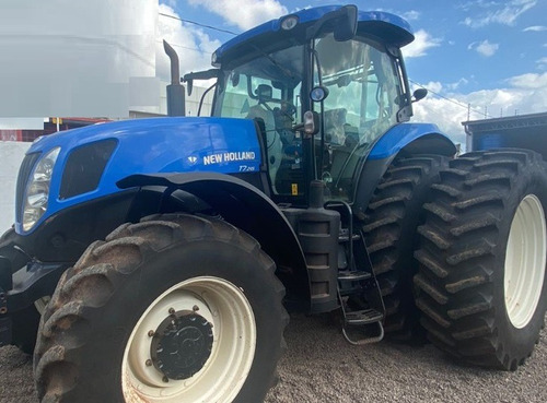 Trator New Holland T7. 245 Ano 2013