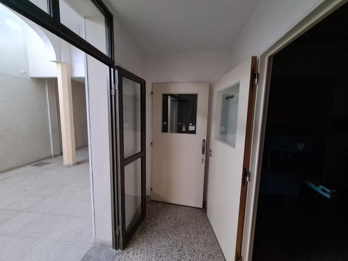Imagen 7 de 21 de Galpón Losa 370 M² Cub C/ Oficinas, Baños Y Vestuarios - Alquilado Con Renta - Ciudadela