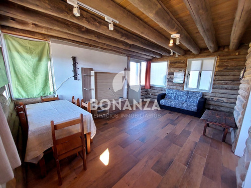 Cabaña En Venta, Piriápolis. Padrón Único. Posibilidad De Financiación