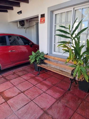 Vendo Increíble Casa En Esquina Corrientes!!!!