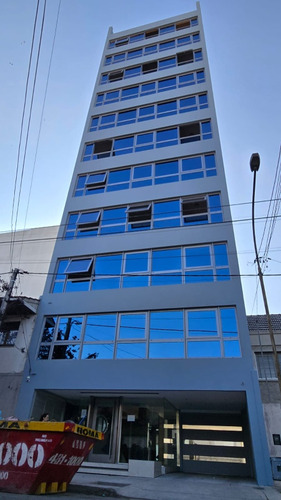 Excelente Edificio Nuevo De Oficinas