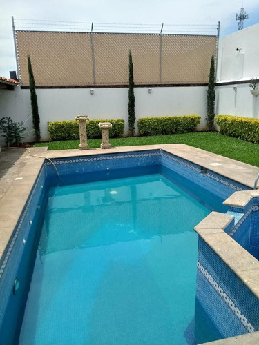 Imagen 4 de 30 de Casa En Venta En Cuernavaca, Loma Linda, Con Alberca