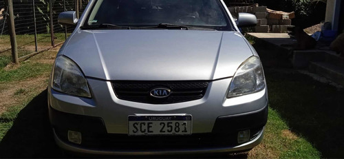 Kia Rio Automático