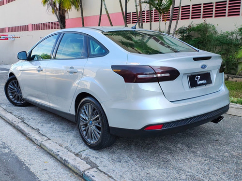 Ford Focus 2.0 SE FASTBACK 16V FLEX 4P POWERSHIFT