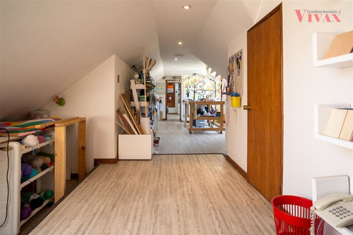 Casa En Venta De 5 Dorm. En Vitacura