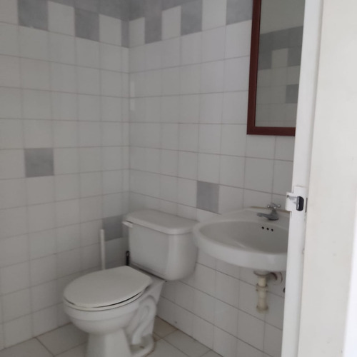 Imagen 8 de 16 de Lvasquez Alquila Oficina En C.c. Reda Buildind 4 Avenidas Valencia Edo Carabobo