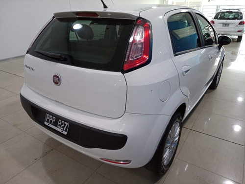 Imagen 12 de 23 de Fiat Punto Attractive 2016 1.4