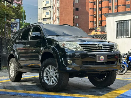 Toyota Fortuner Sr