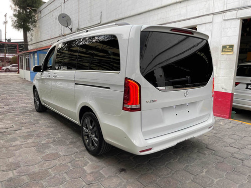 Imagen 4 de 15 de Mercedes-benz Viano 2.2 Trend 7 Pas. At 2019