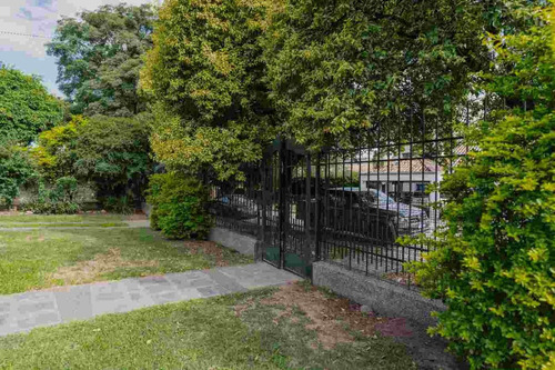 Casa En Venta Cinco Dormitorios Con Terreno 1680m2