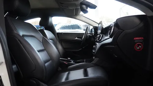 Mercedes-Benz Clase CLA 1.6 200 Cgi Sport At