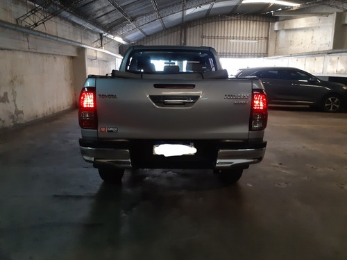 Toyota Hilux 2.8 Cd Srv Pack 177cv 4x2 2017