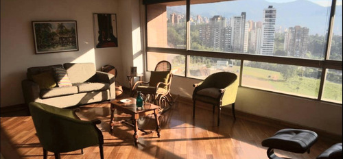 Venta De Apto 214 Mt2 Vista A Ciudad, Milla De Oro El Poblado,medellin