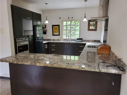 Los Robles - Casa - Venta Loms