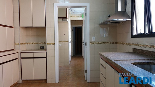 Imagem 7 de 15 de Apartamento - Campo Belo - Sp - 571341