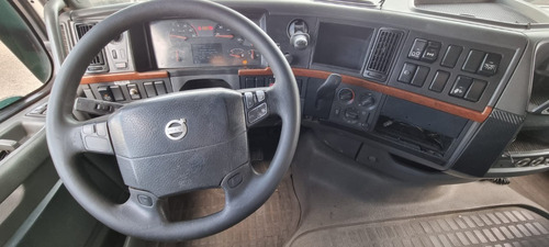 Imagem 8 de 14 de Volvo Fh440 2009/2010 6x2 1762481km (fh420, Fh400) 1610