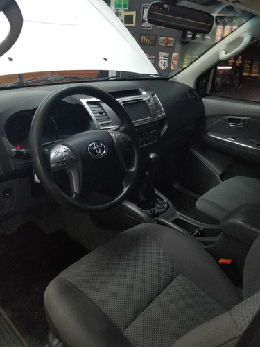 Toyota Hilux 3.0 Cd Srv 171cv 4x2 - B3 2015