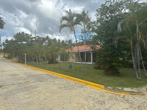 En Samaná, Republica Dominicana, Villas Listas Para Mudarse, 1 Habitación, Sala, Comedor, Cocina, Terraza Techada Y Patio En El Residencial Bahía De Los Dioses!