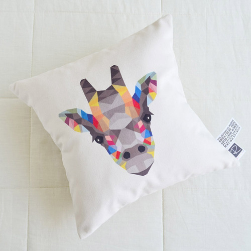 Imagen 2 de 3 de Cojín Decorativo Estampado Jirafa