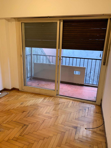 Departamento 2 Ambientes Con Balcon Almagro Capital Federal
