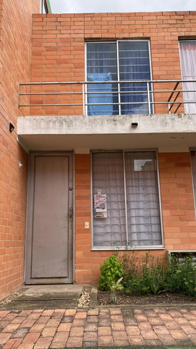 Venta De Casa, Tres Pisos Unifamiliar En Tunja