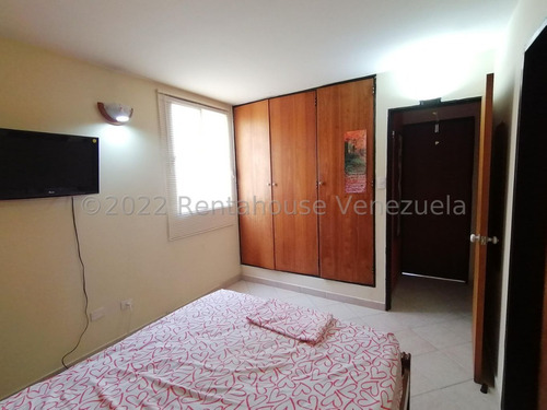 Imagen 15 de 30 de Apartamentos En Venta En La Pastoreña Zona Este Barquisimeto, Lara 22-25447 Romer Gonzalez Profesional Inmobiliario Renta House