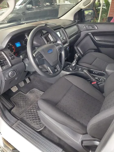 Ford Ranger 3.2 XL MT