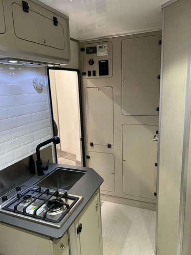 Camper Motorhome 4x4 Cabina Simple Equipado