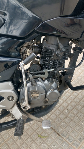 Bajaj Rouser 135 Modelo 2015