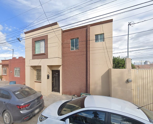 Sk01- Casa En Remate Bancario En C. Maple, Los Bosques, Monclove, Coah. (65% Debajo De Su Valor Comercial, Solo Recursos Propios)