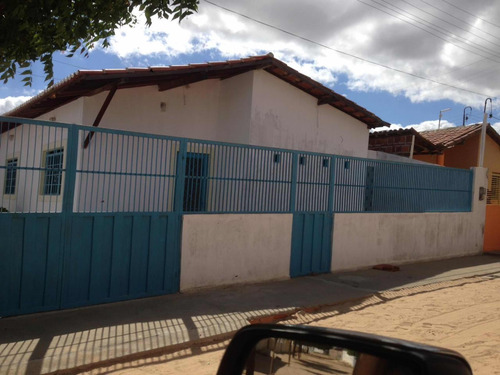 Casa Nas Pedrinhas - 02 Suites, Varanda, Venda/troca.