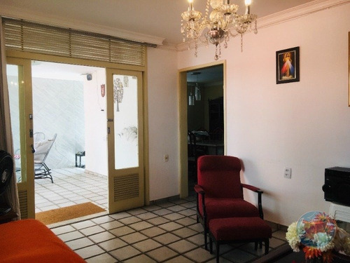 Imagem 11 de 15 de Casa No Tirol - V-11350