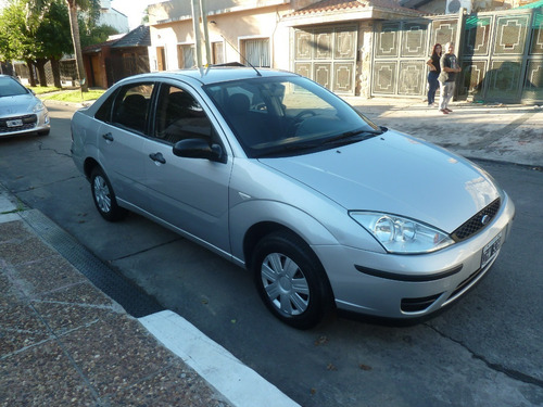 Ford Focus 4p