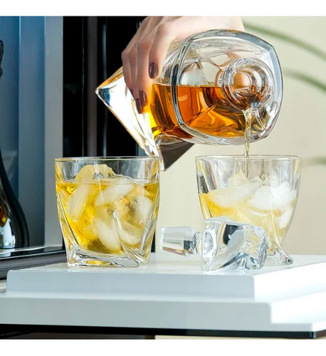Decanter Whisky Conjunto Garrafa Com 2 Copos Caixa Madeira