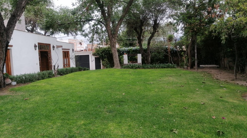 Casa En Venta 1300m2, Tequisquiapan Centro, Qro, Méx.