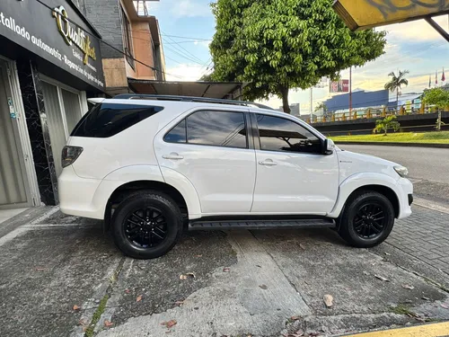 Toyota Fortuner 2.7 Sr5