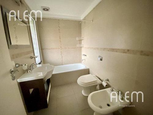 Departamento De 3 Dormitorios En Venta En Lomas De Zamora