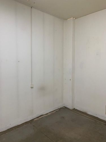 Arriendo Gran Local De 493m2 En San Joaquín