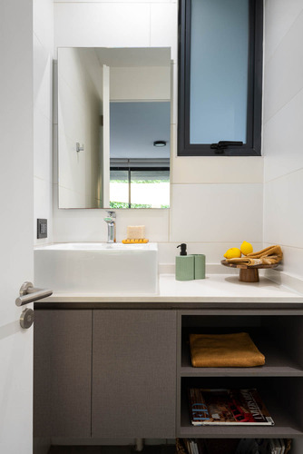 Oportunidad:moderno, Luminoso,seminuevo Con Patio Y 2 Suites