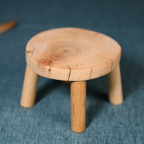 Mesa De Café Pequeña Con Base De Madera En Forma De Banco De