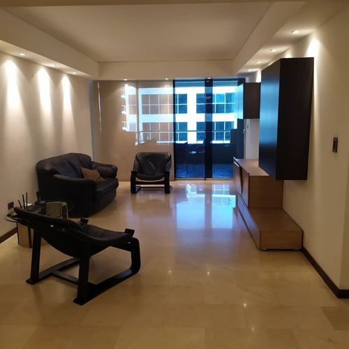 Imagen 2 de 14 de Apartamento Remodelado Con Balcon En Alquiler En Las Mercedes 120mts