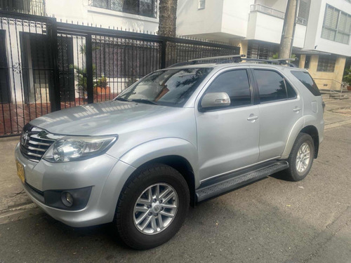 Toyota Fortuner 2.7l 4x2