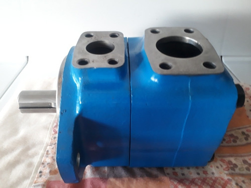 Imagen 2 de 7 de Bomba Hidráulica Vickers Cat 25 Galones Eje Liso