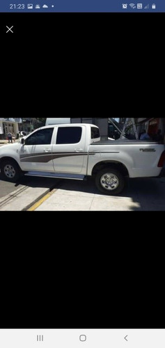 Toyota Hilux 2.5 Cab Doble 4x2 2009