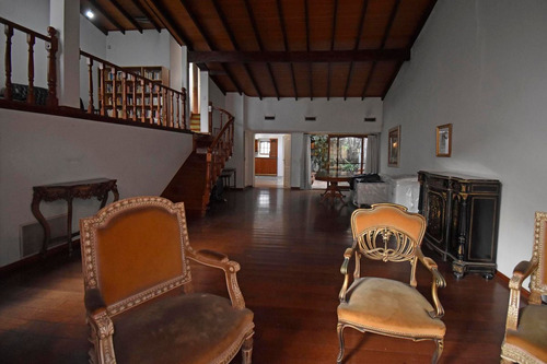 Venta Casa 6 Amb Jardin Y Pileta Parque Patricios