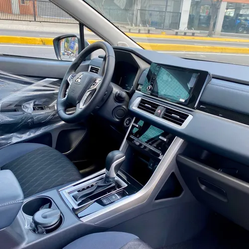 Mitsubishi Xpander Cross 2025