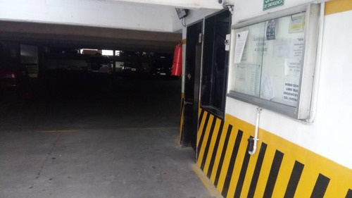 Imagen 3 de 9 de Cochera En Venta En El Centro De Lomas De Zamora