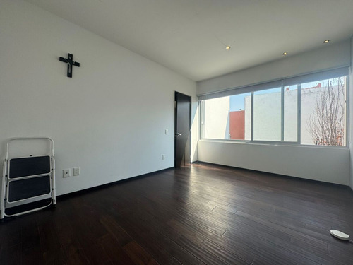 Casa En Venta, Lomas Verdes, 4 Recámaras.
