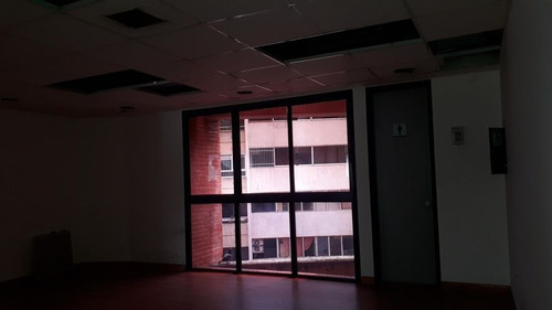 Imagen 5 de 13 de Oficina En Alquiler Los Dos Caminos 22-21628 Renta House Los Samanes